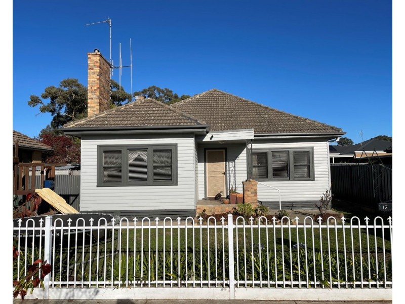 17 Olympic Parade, Kangaroo Flat VIC 3555
