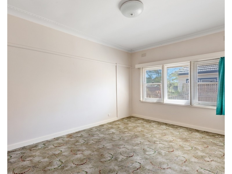 17 Olympic Parade, Kangaroo Flat VIC 3555