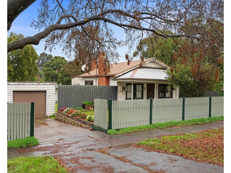 67 Chum Street, Golden Square VIC 3555