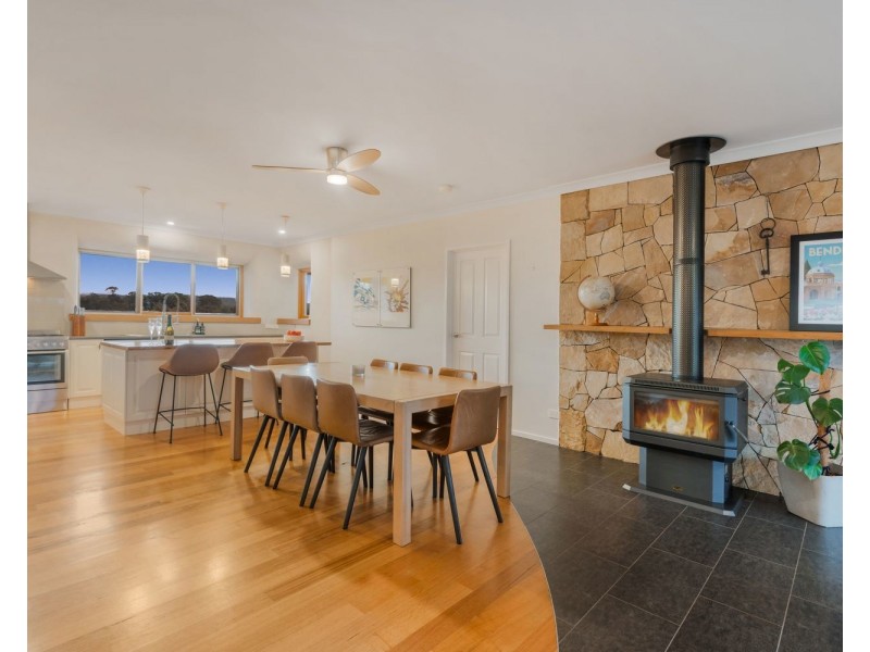 110 Red Box Drive, Axe Creek VIC 3551