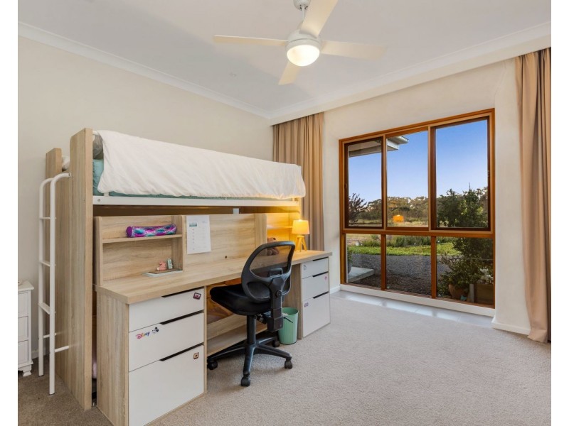 110 Red Box Drive, Axe Creek VIC 3551