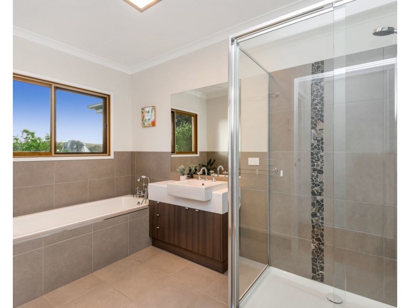 110 Red Box Drive, Axe Creek VIC 3551