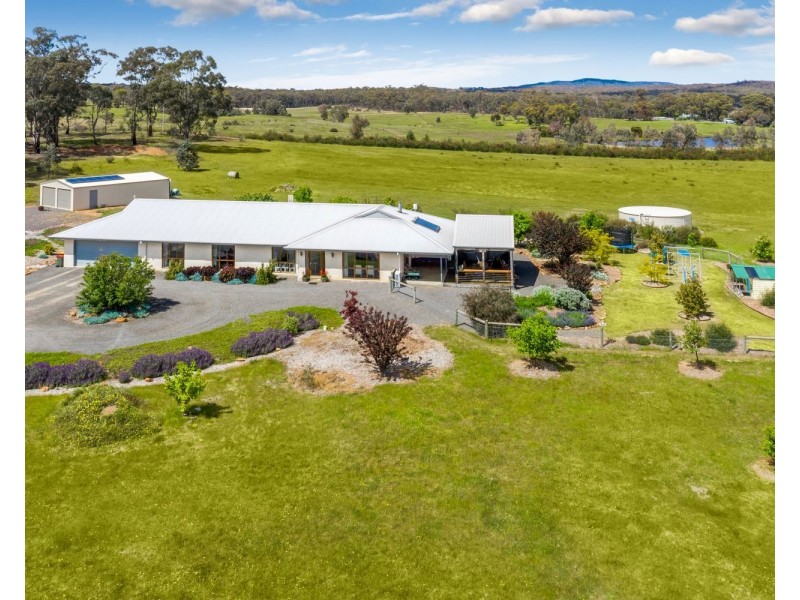110 Red Box Drive, Axe Creek VIC 3551
