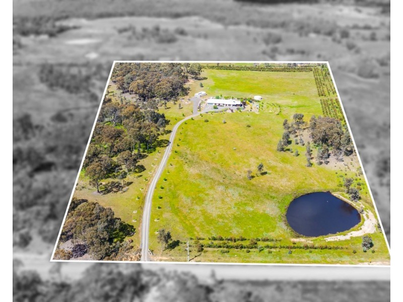 110 Red Box Drive, Axe Creek VIC 3551