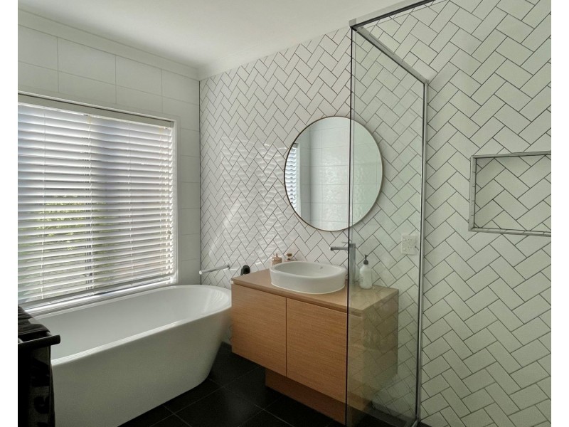 7 Mceniry Way, Strathfieldsaye VIC 3551