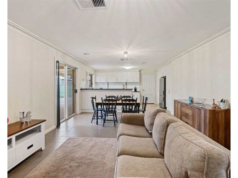 4 Lyndam Avenue, Maiden Gully VIC 3551