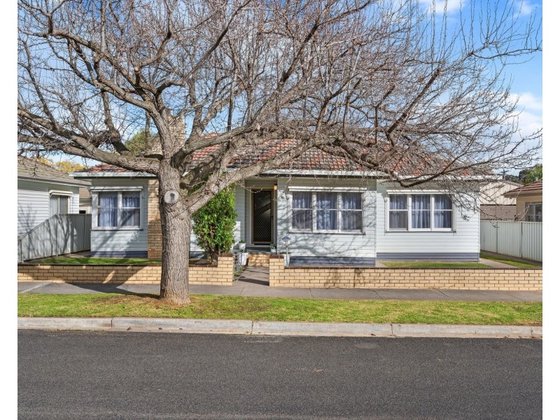 50 Montgomery Crescent, White Hills VIC 3550