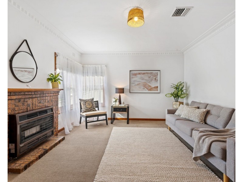 50 Montgomery Crescent, White Hills VIC 3550