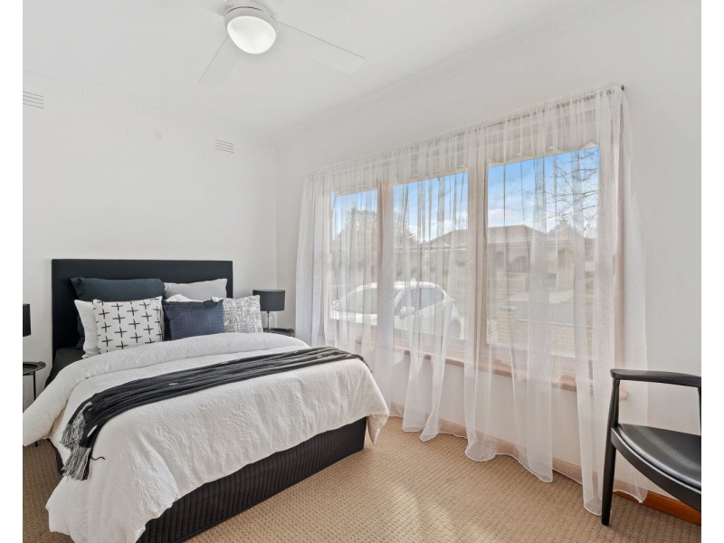 50 Montgomery Crescent, White Hills VIC 3550