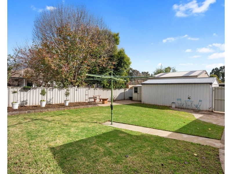 50 Montgomery Crescent, White Hills VIC 3550