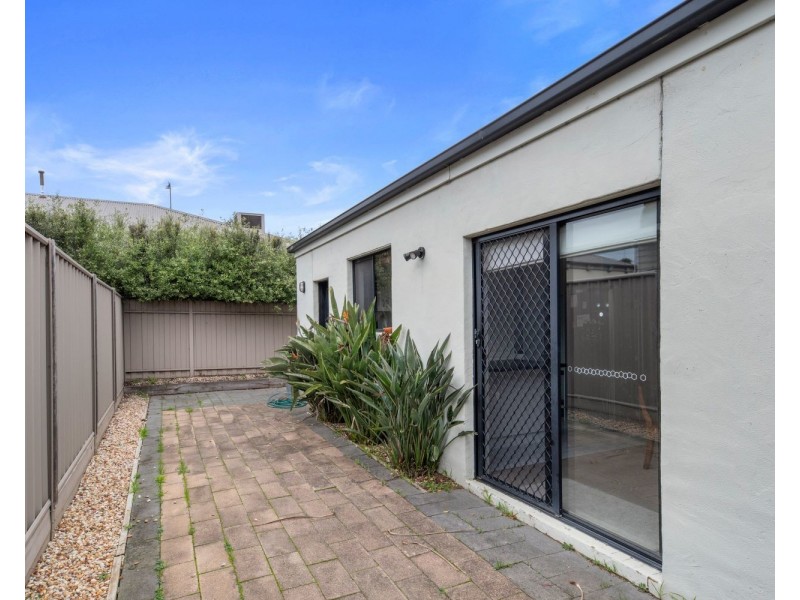 1/82 Sternberg Street, Kennington VIC 3550