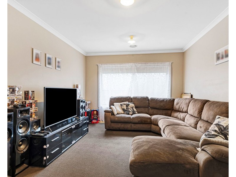 22 Klim Avenue, Kangaroo Flat VIC 3555