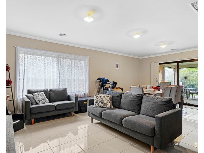 22 Klim Avenue, Kangaroo Flat VIC 3555