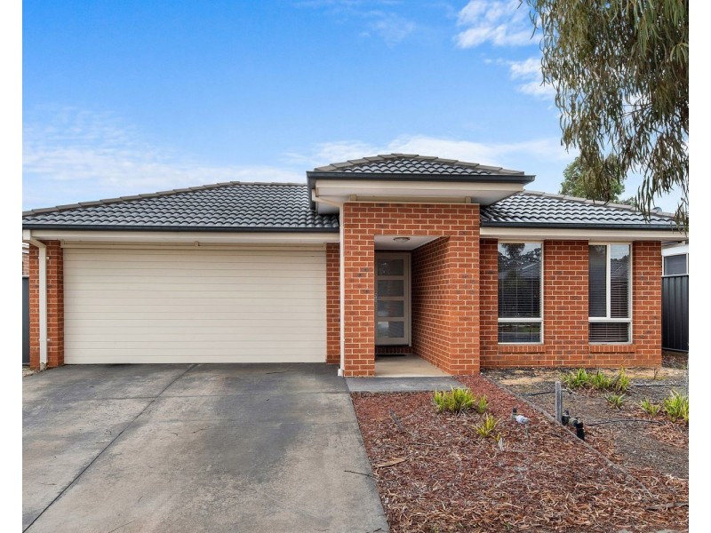 4 Pamela Avenue, Jackass Flat VIC 3556
