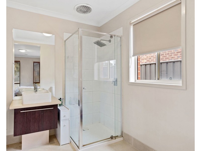 4 Pamela Avenue, Jackass Flat VIC 3556