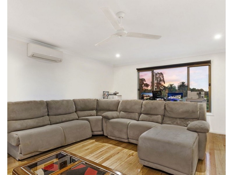 2 Roseneath Lane, Sedgwick VIC 3551