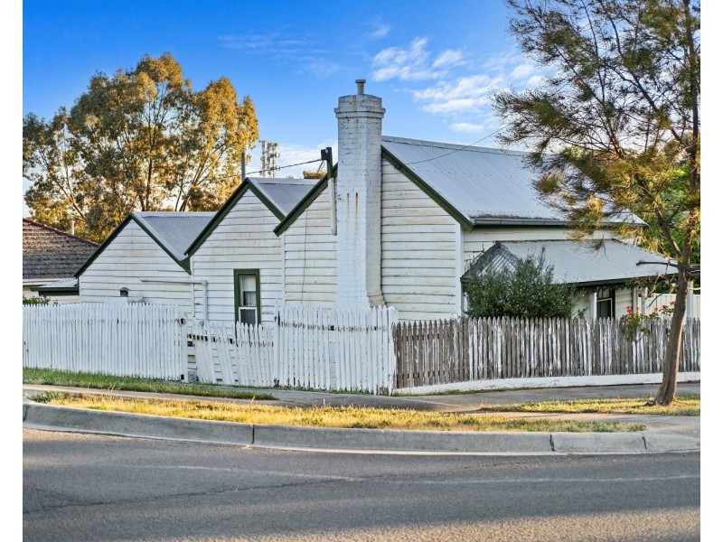 4 Roeder Street, Ironbark VIC 3550