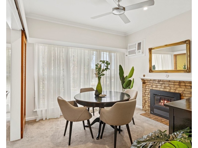 9 Leonard Avenue, Flora Hill VIC 3550