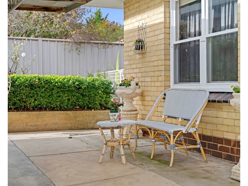 9 Leonard Avenue, Flora Hill VIC 3550