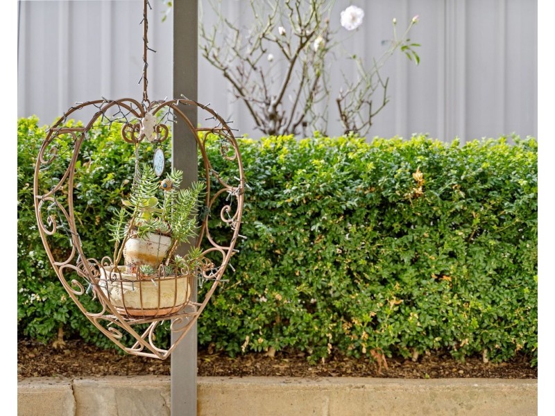 9 Leonard Avenue, Flora Hill VIC 3550