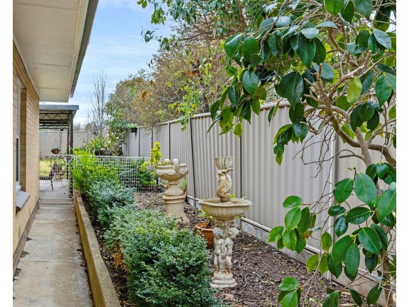 9 Leonard Avenue, Flora Hill VIC 3550