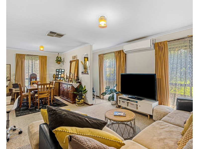 1/2 Julie Court, Kangaroo Flat VIC 3555