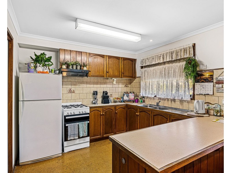 1/2 Julie Court, Kangaroo Flat VIC 3555