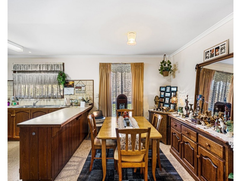 1/2 Julie Court, Kangaroo Flat VIC 3555