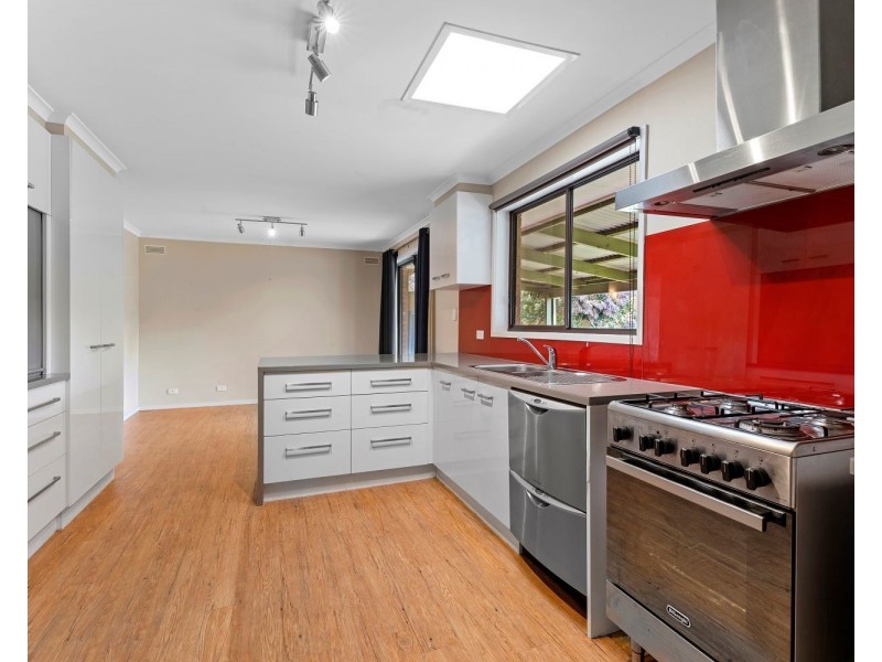 23 Cheriton Drive, Strathdale VIC 3550