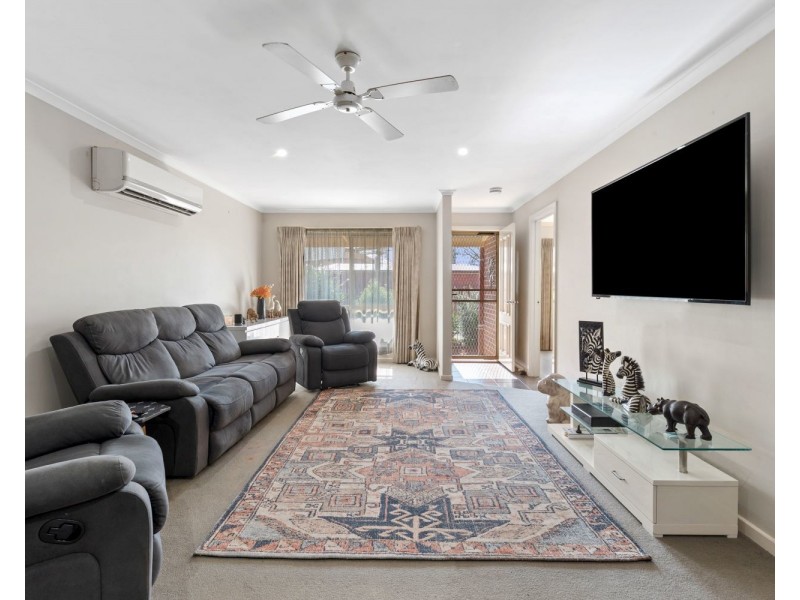 8 Fry Lane, Eaglehawk VIC 3556