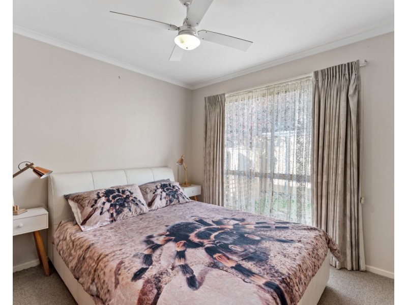 8 Fry Lane, Eaglehawk VIC 3556