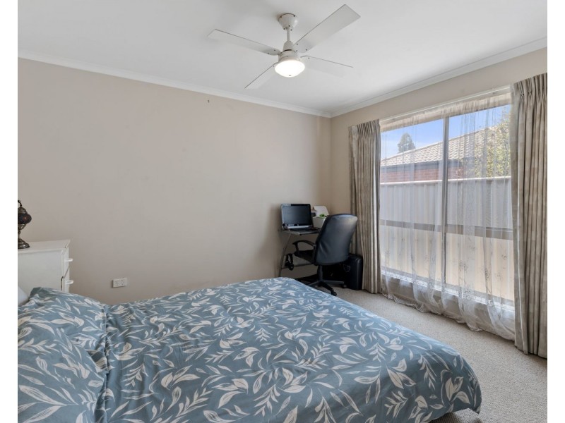 8 Fry Lane, Eaglehawk VIC 3556