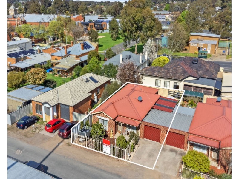 8 Fry Lane, Eaglehawk VIC 3556