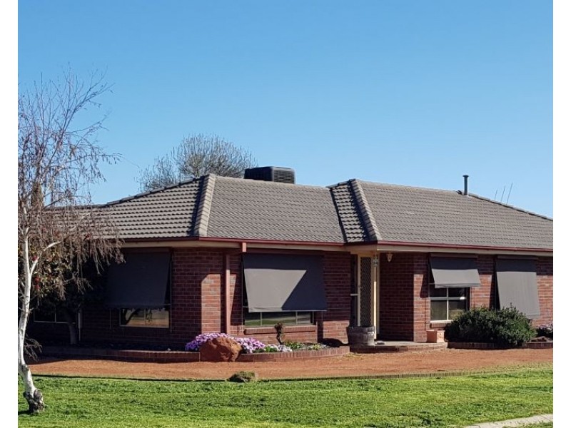 137 Station Street, Epsom VIC 3551