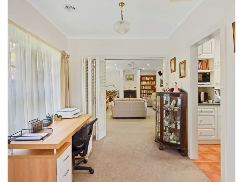 74 Lawson Street, Spring Gully VIC 3550