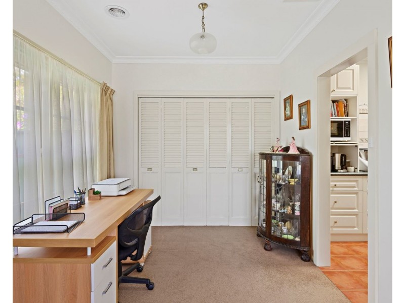 74 Lawson Street, Spring Gully VIC 3550