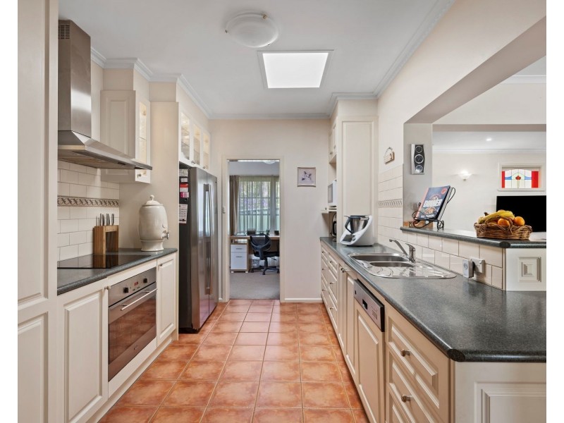 74 Lawson Street, Spring Gully VIC 3550