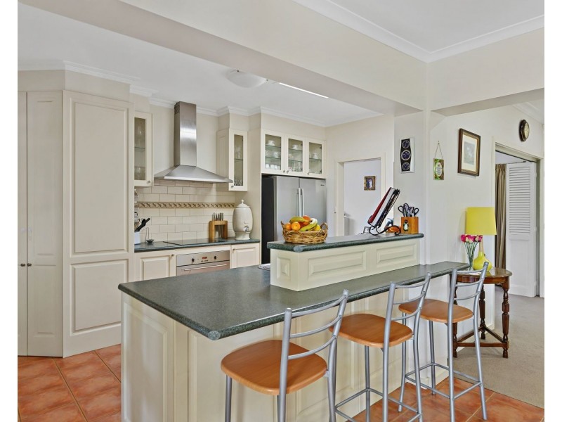 74 Lawson Street, Spring Gully VIC 3550