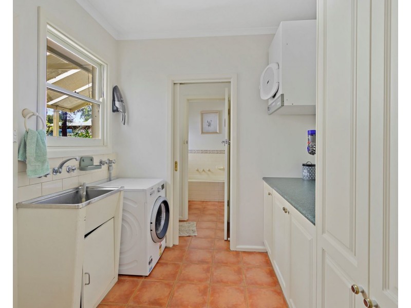 74 Lawson Street, Spring Gully VIC 3550