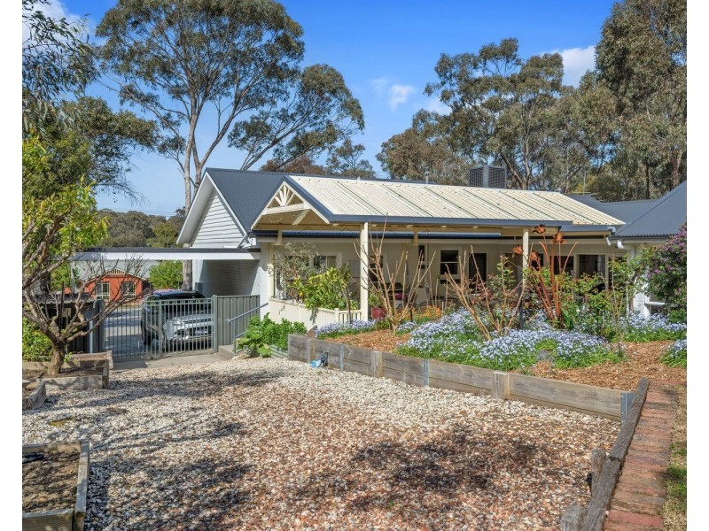 74 Lawson Street, Spring Gully VIC 3550