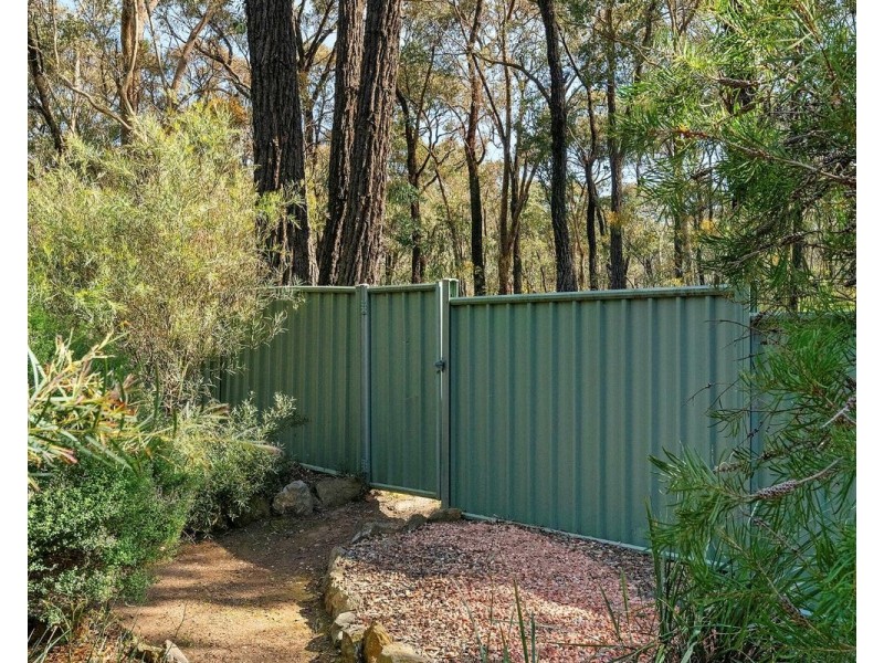 74 Lawson Street, Spring Gully VIC 3550