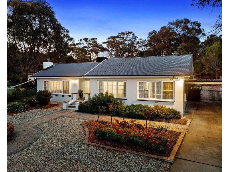 74 Lawson Street, Spring Gully VIC 3550