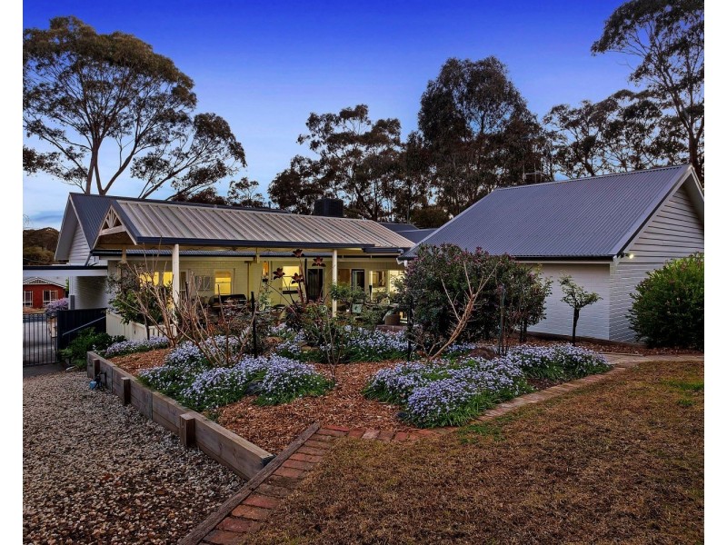74 Lawson Street, Spring Gully VIC 3550