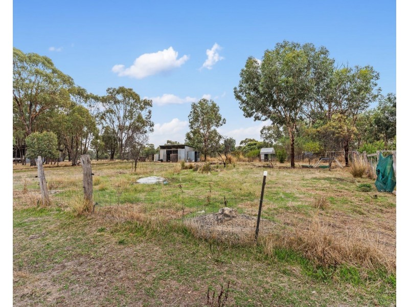 4 Tarah Lane, Lockwood VIC 3551
