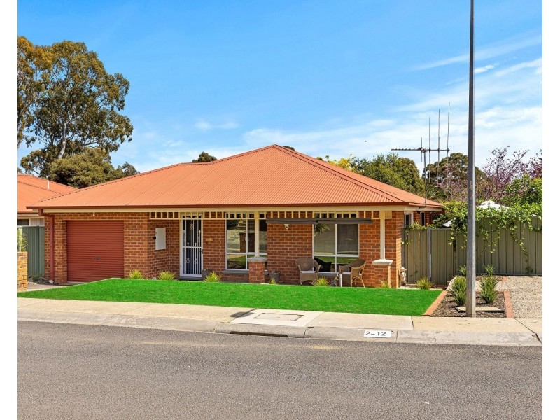 Unit 2/12 Sunset Boulevard, Spring Gully VIC 3550