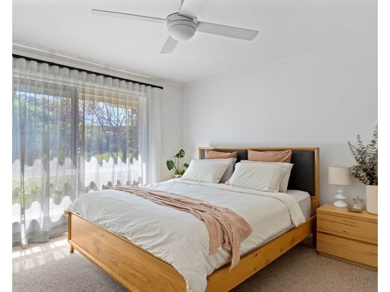 Unit 2/12 Sunset Boulevard, Spring Gully VIC 3550