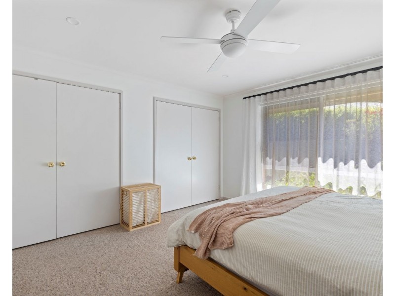 Unit 2/12 Sunset Boulevard, Spring Gully VIC 3550