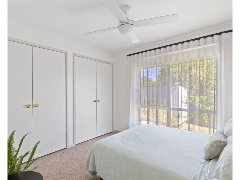 Unit 2/12 Sunset Boulevard, Spring Gully VIC 3550
