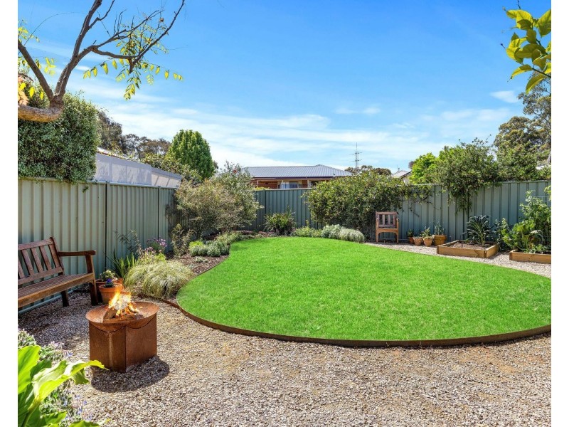 Unit 2/12 Sunset Boulevard, Spring Gully VIC 3550