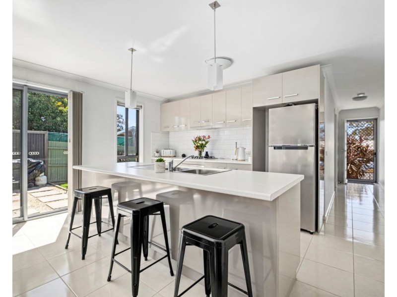 4 Cross Street, Kangaroo Flat VIC 3555